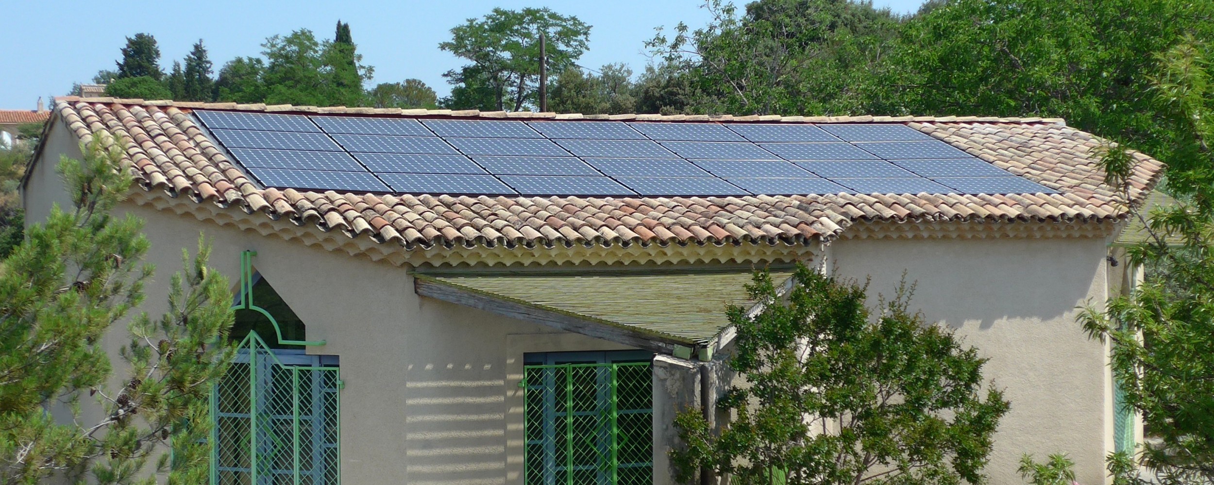 Salle Mandela LaBastidonne 9 kWc réalisé en mai 2017